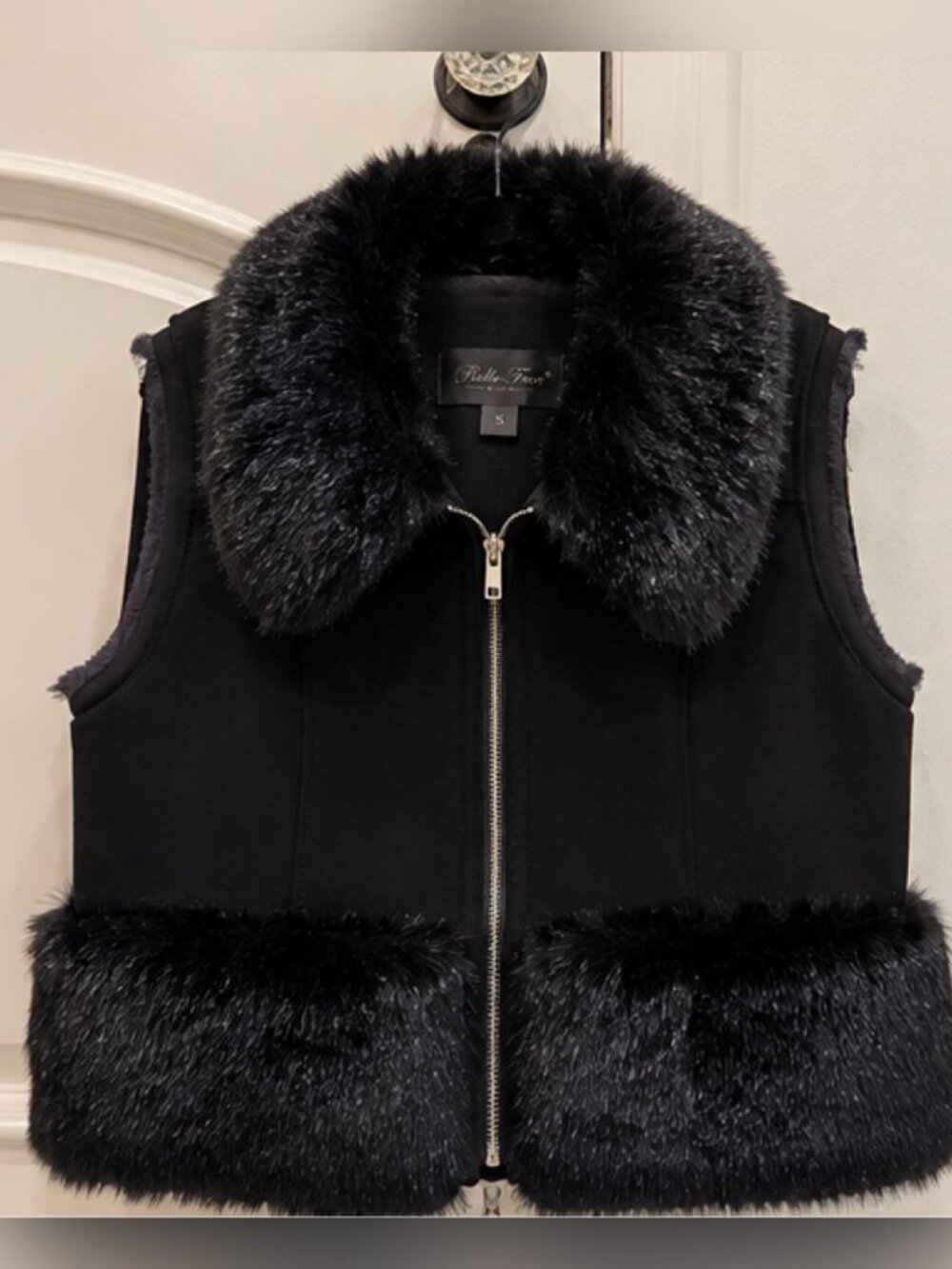 Belle Fare EcoFaux Black Faux Fur Trim Zip Vest - Picture 2 of 7